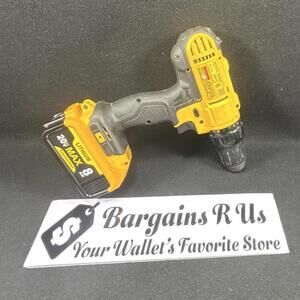 DEWALT DCD771 20V MAX Li-Ion Drill/Driver 8Ah Battery 1/2" Keyless Chuck